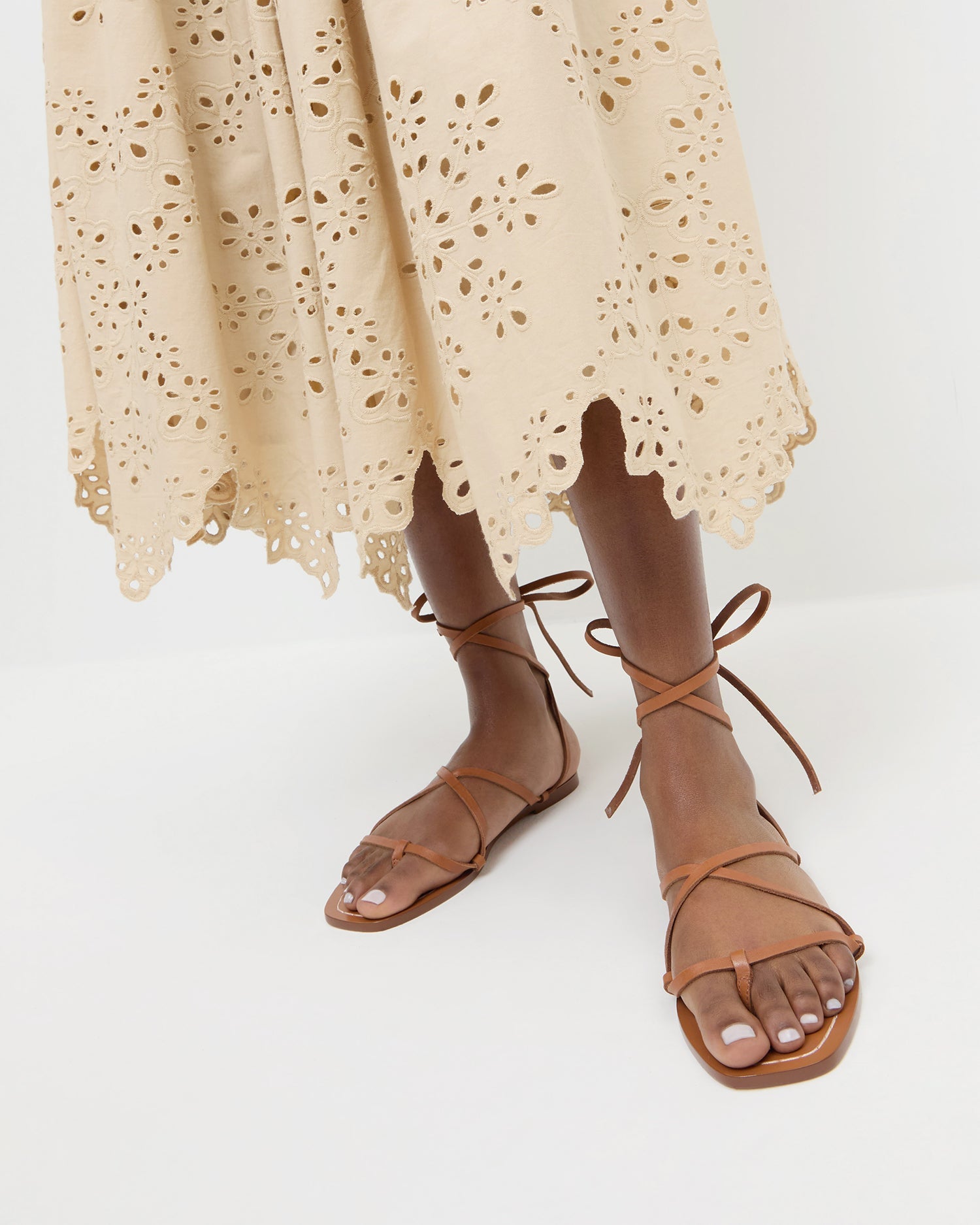 Color: Cognac