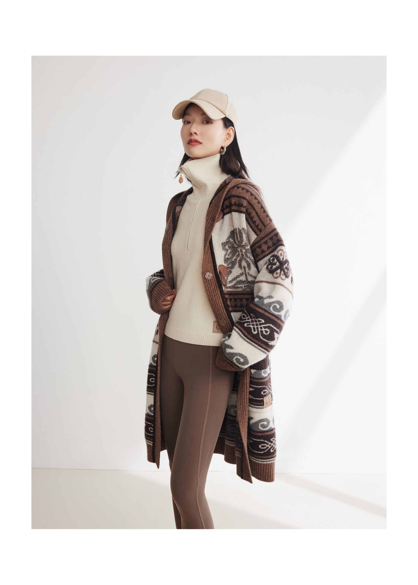 Long Hooded Sweater | Brown