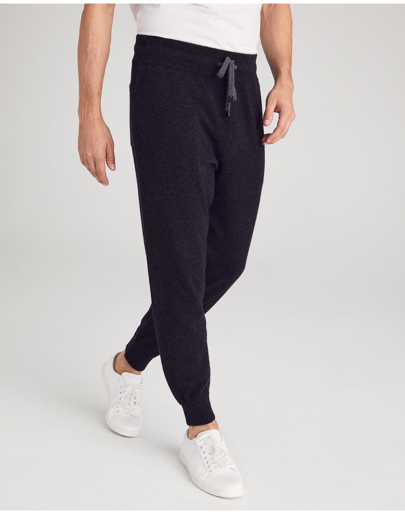 Nomad1942 | Men | Stuyvesant Jogger | Charcoal