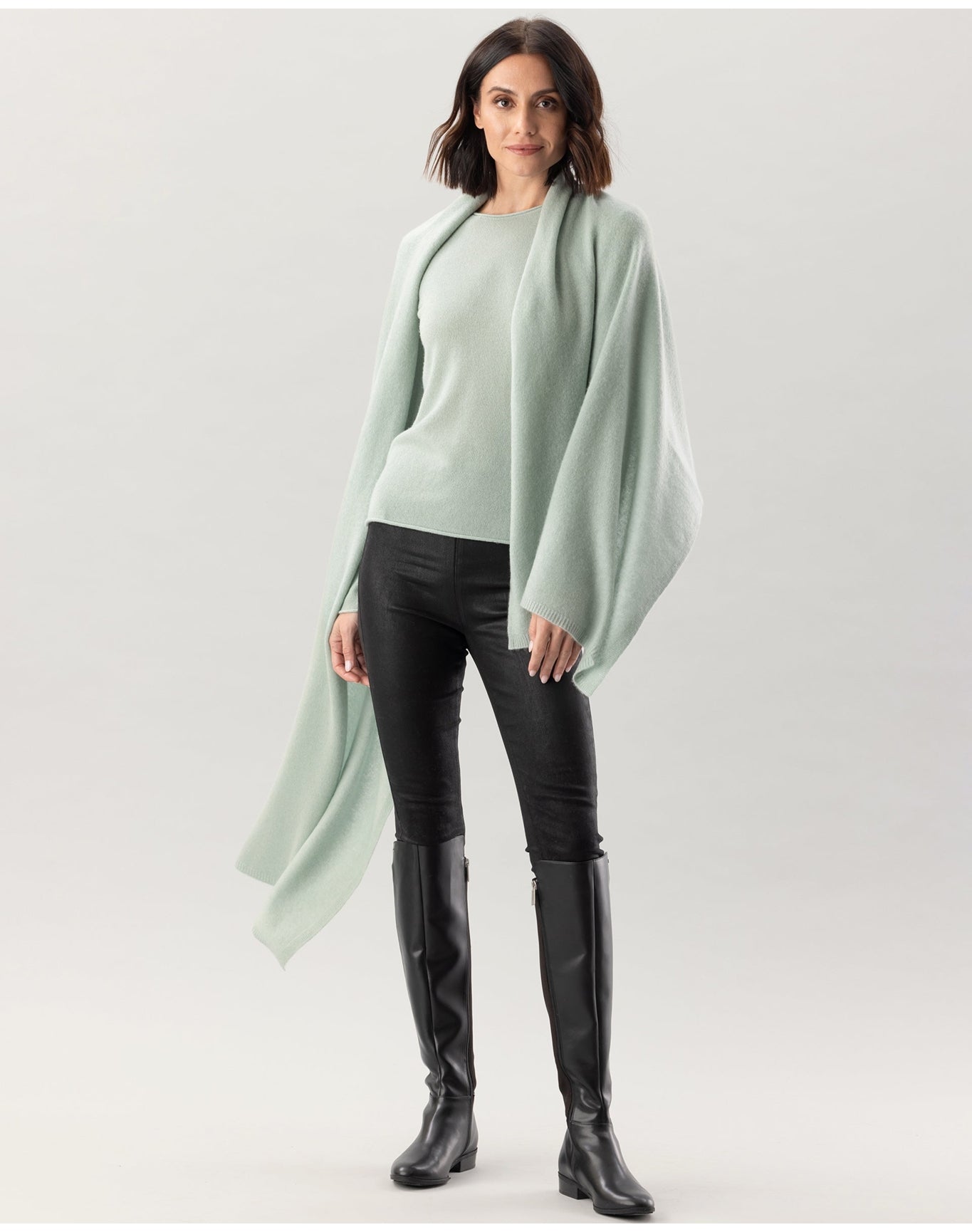 Nomad1942 | Unisex | Kennedy Cashmere Travel Wrap | Sage