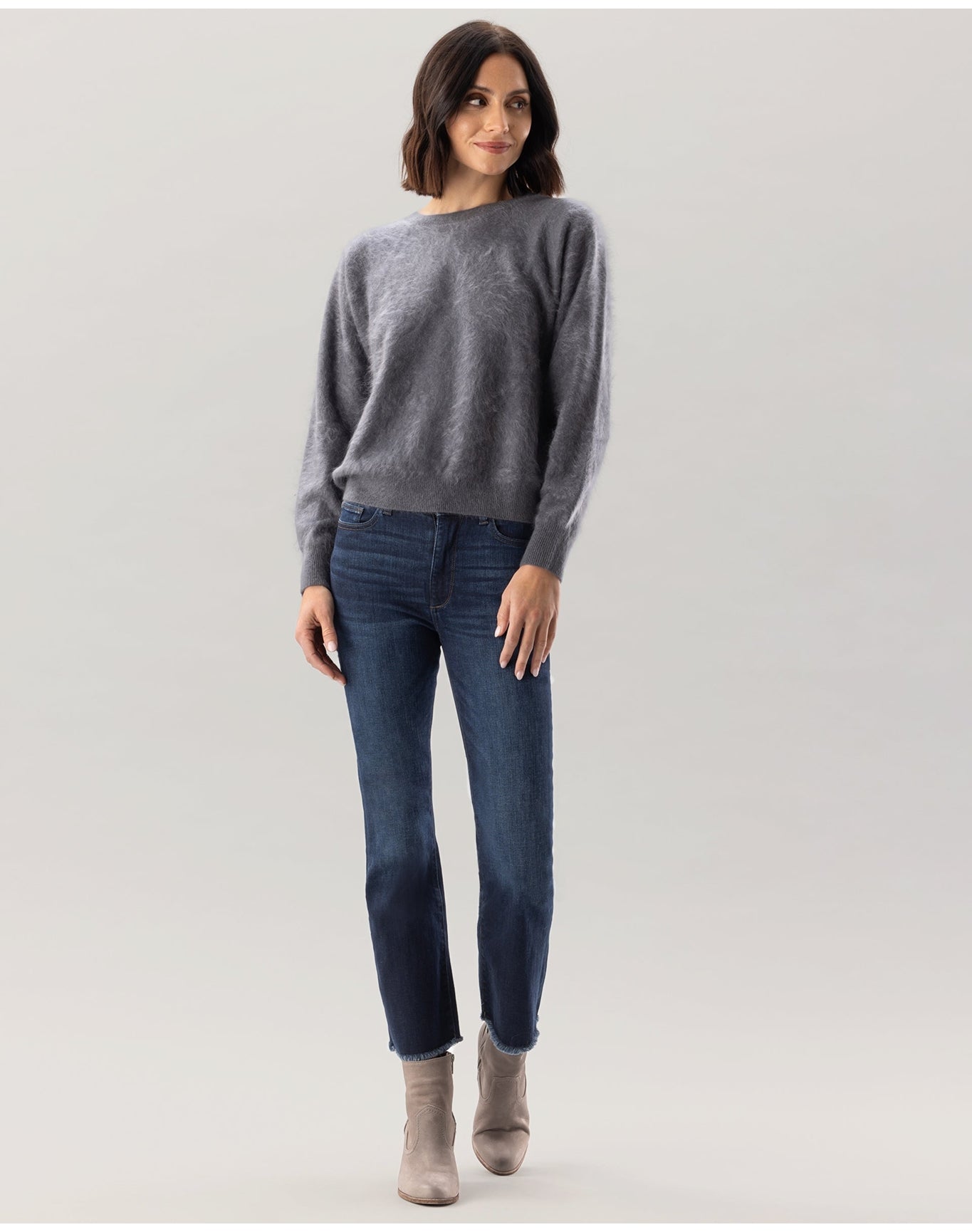 Nomad1942 | Women | Brushed Cashmere Sedgwick Sweater | Asphalt