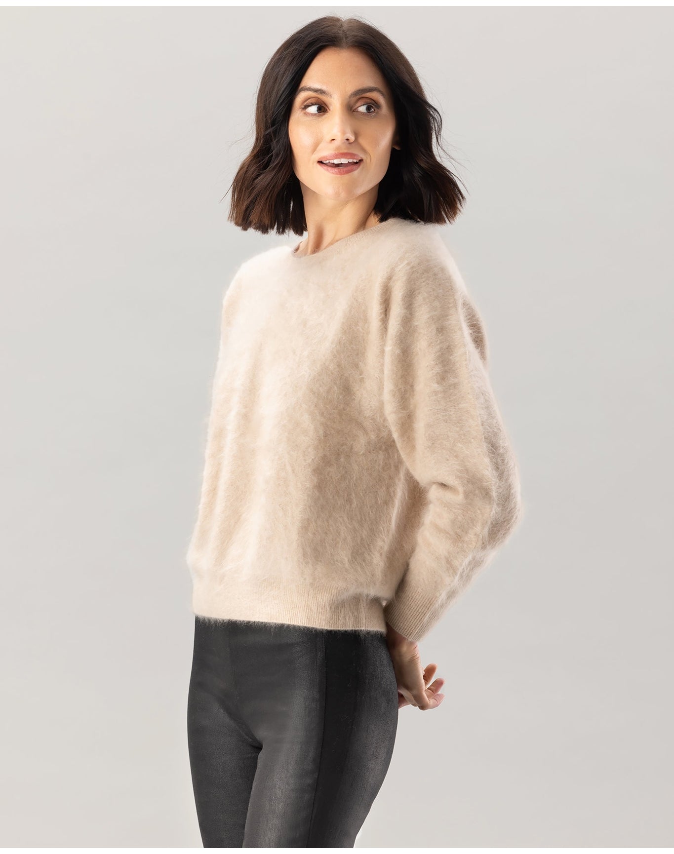 Nomad1942 | Women | Brushed Cashmere Sedgwick Sweater | Latte