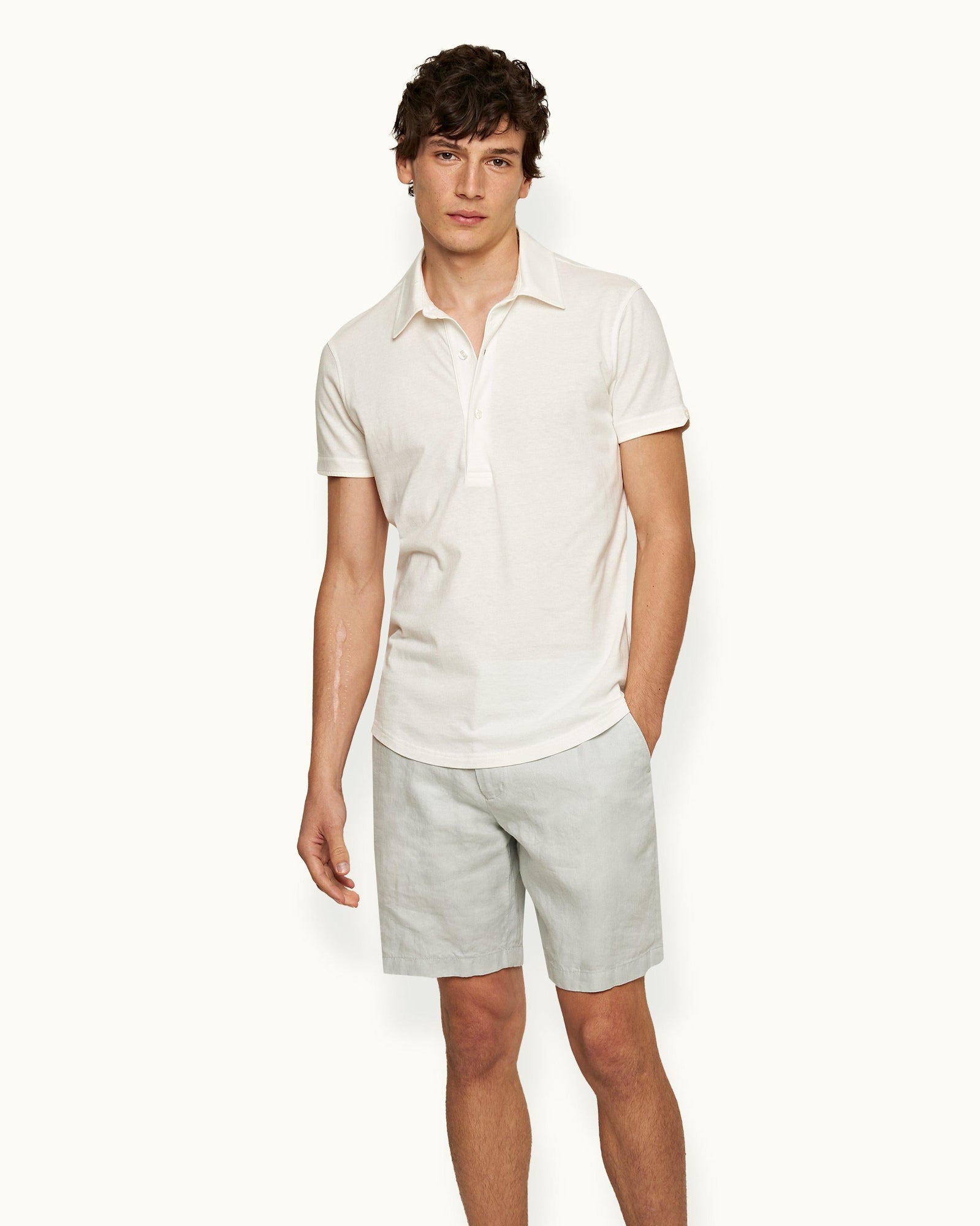 Norwich Linen Tailored Fit Linen Shorts In White Jade | White Jade