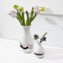 Talianna Oro Vase | White & Silver | Single