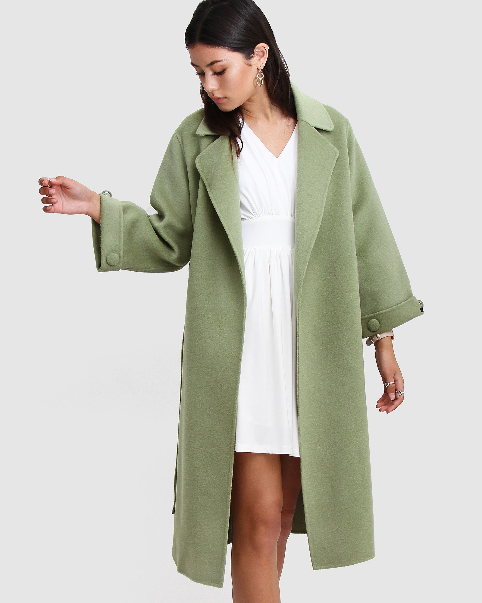 Oversized-wool-coat-green_e9cce951-6c9d-45ee-a281-b7ac98240b72.jpg