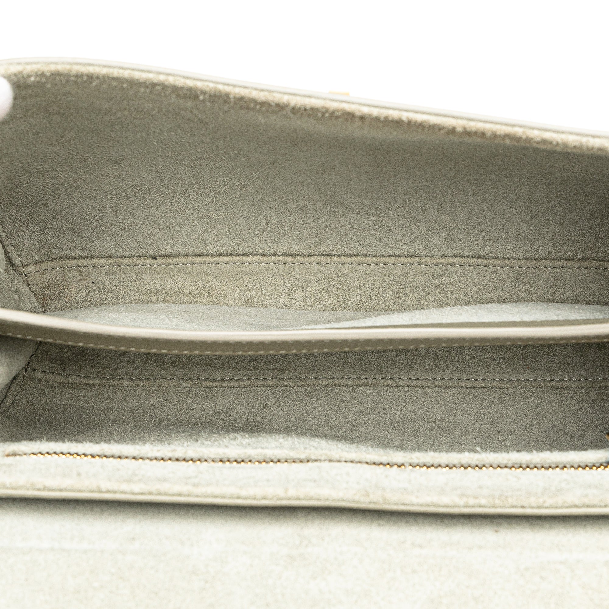 Celine | Pre-Owned Teen Smooth Calfskin Soft 16 Crossbody | Green/Light Green