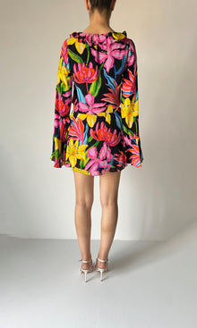 Rococo Sand | Chris Polyester Crepe Top | Black