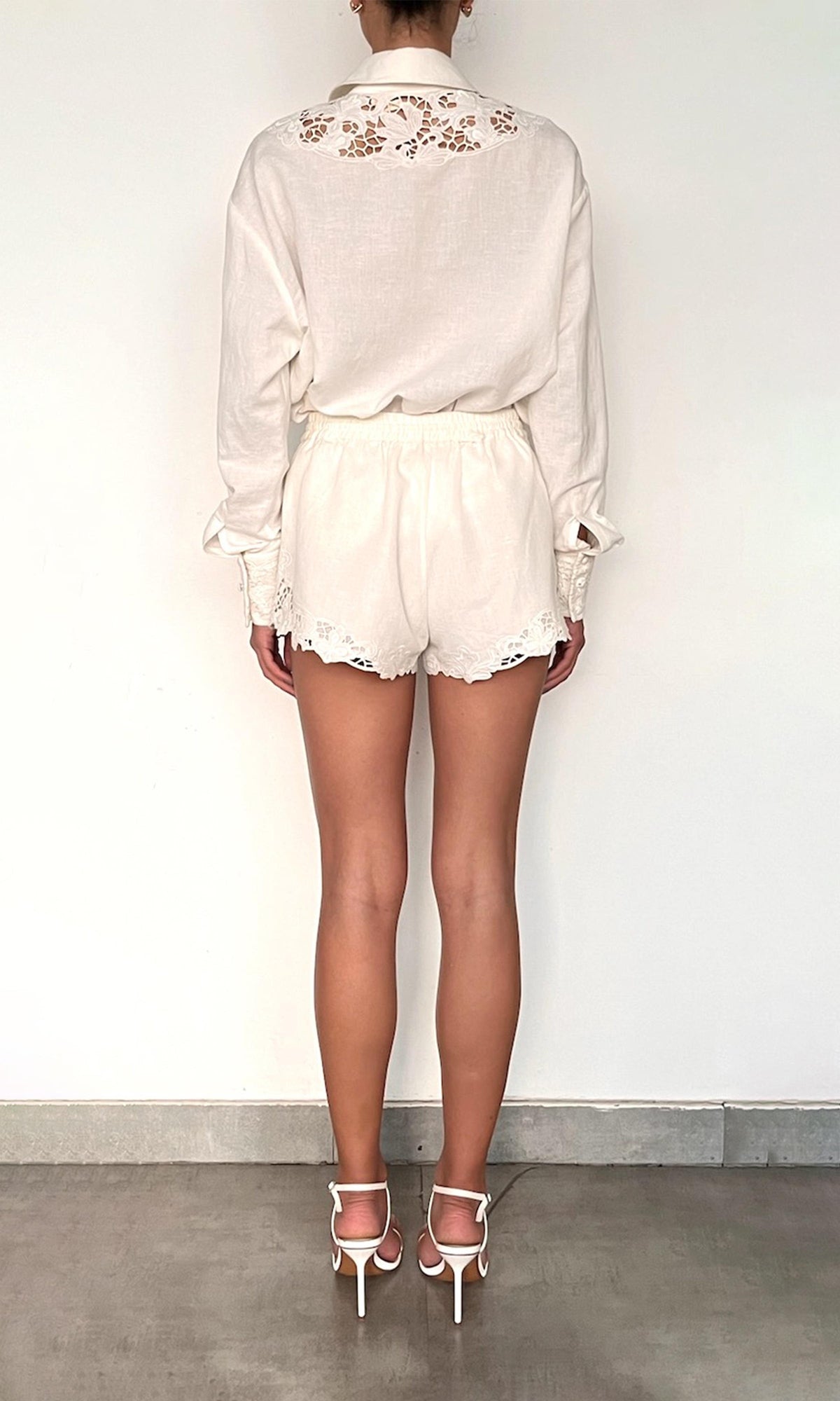 Rococo Sand | Eli Thin Linen Cotton Embroidered Shorts | White