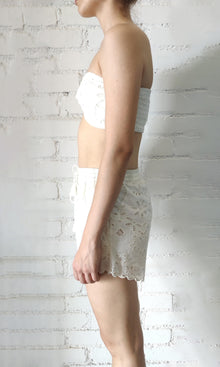 Rococo Sand | Moss Cotton Schiffli Bandeau | White