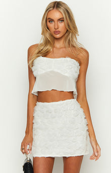 Roaslie Strapless Crop Top | White