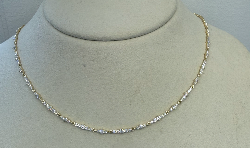 Center Stage Choker Necklace | 10K Yellow Gold | Round White Diamond