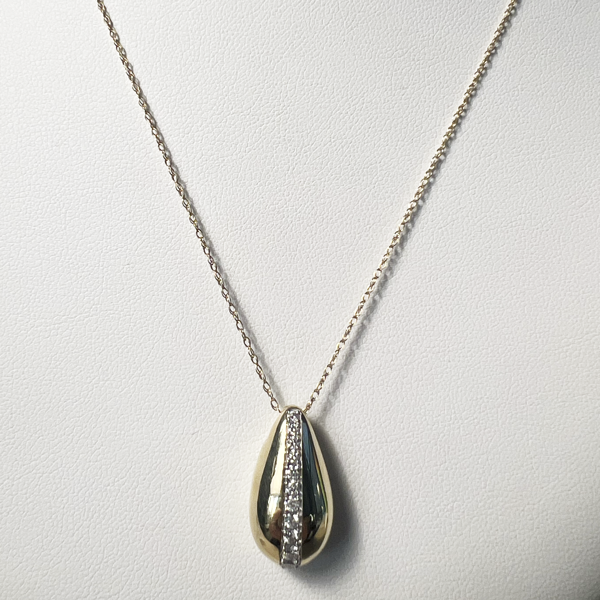Pave Pistachio Necklace | 10K Yellow Gold | 0.32 CTW (Approx) White Diamond