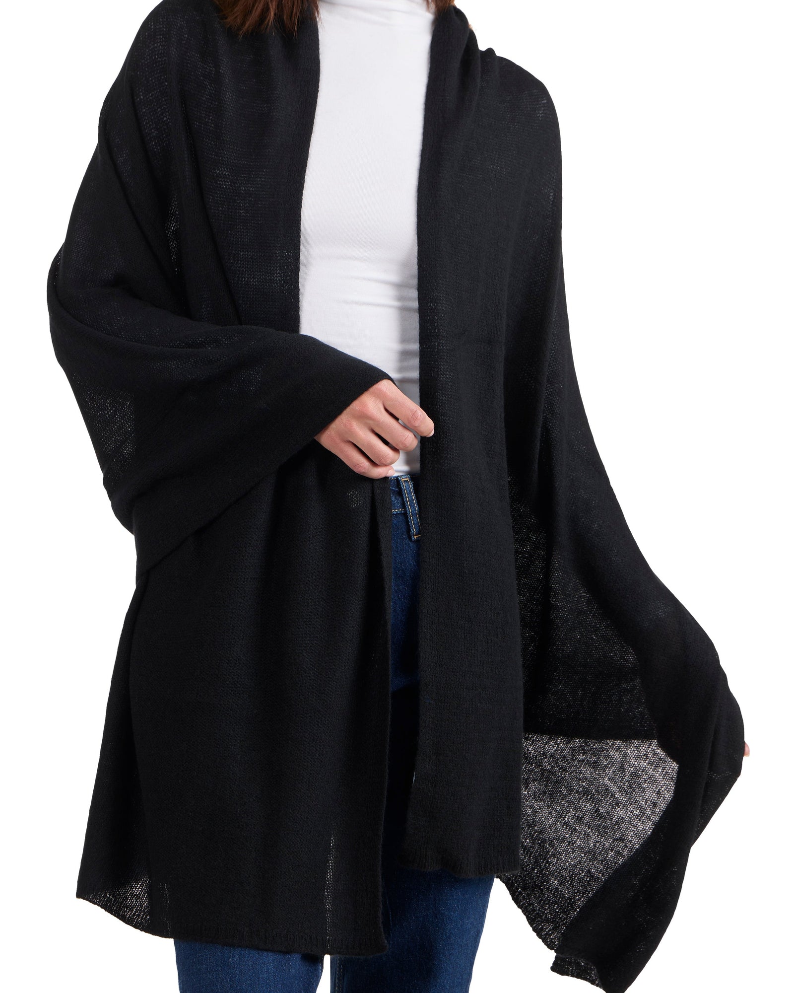 Amicale Cashmere | Women's Wrap | Black