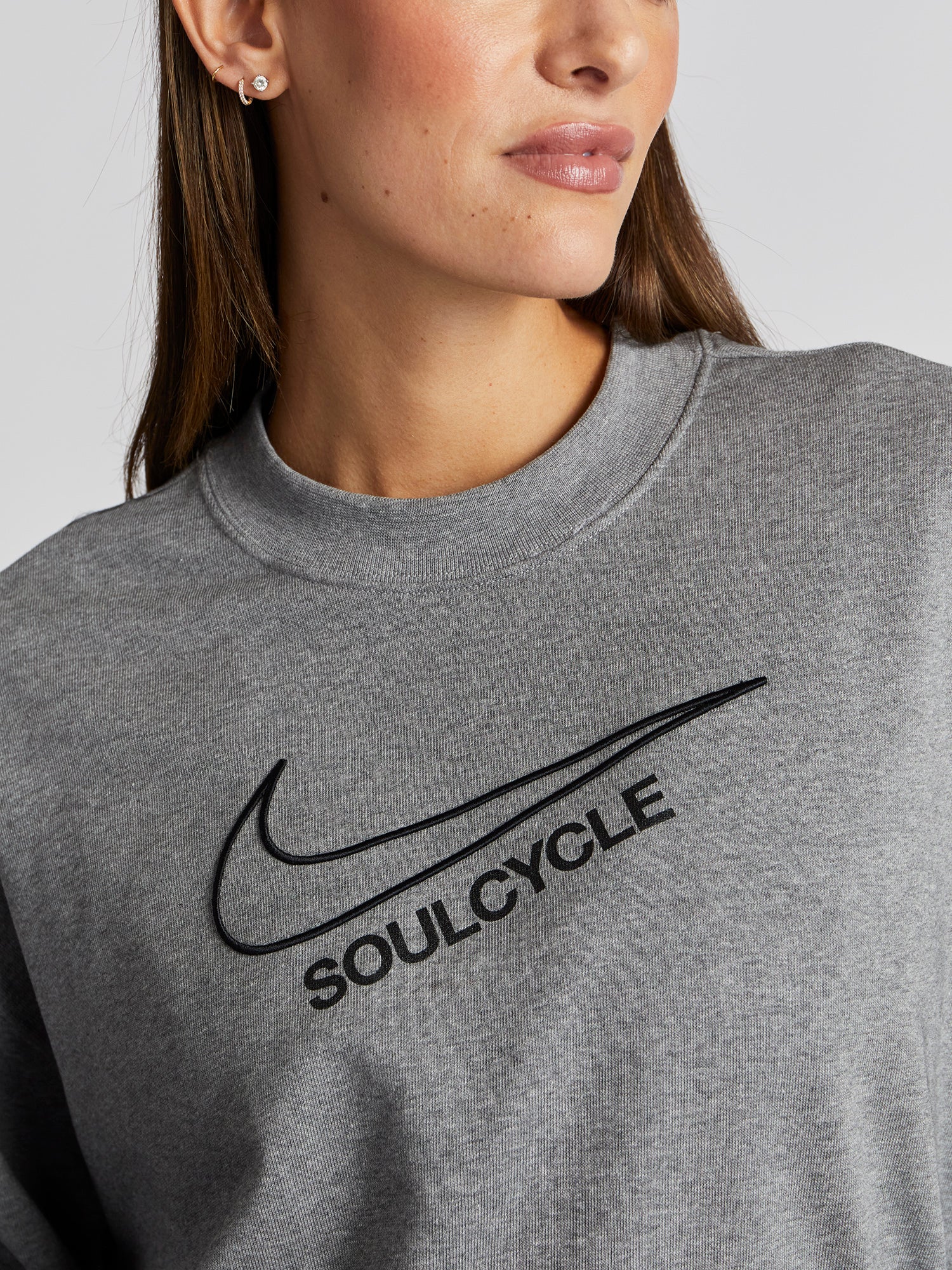 Nike | Graphic Crewneck | Carbon Heather/Black