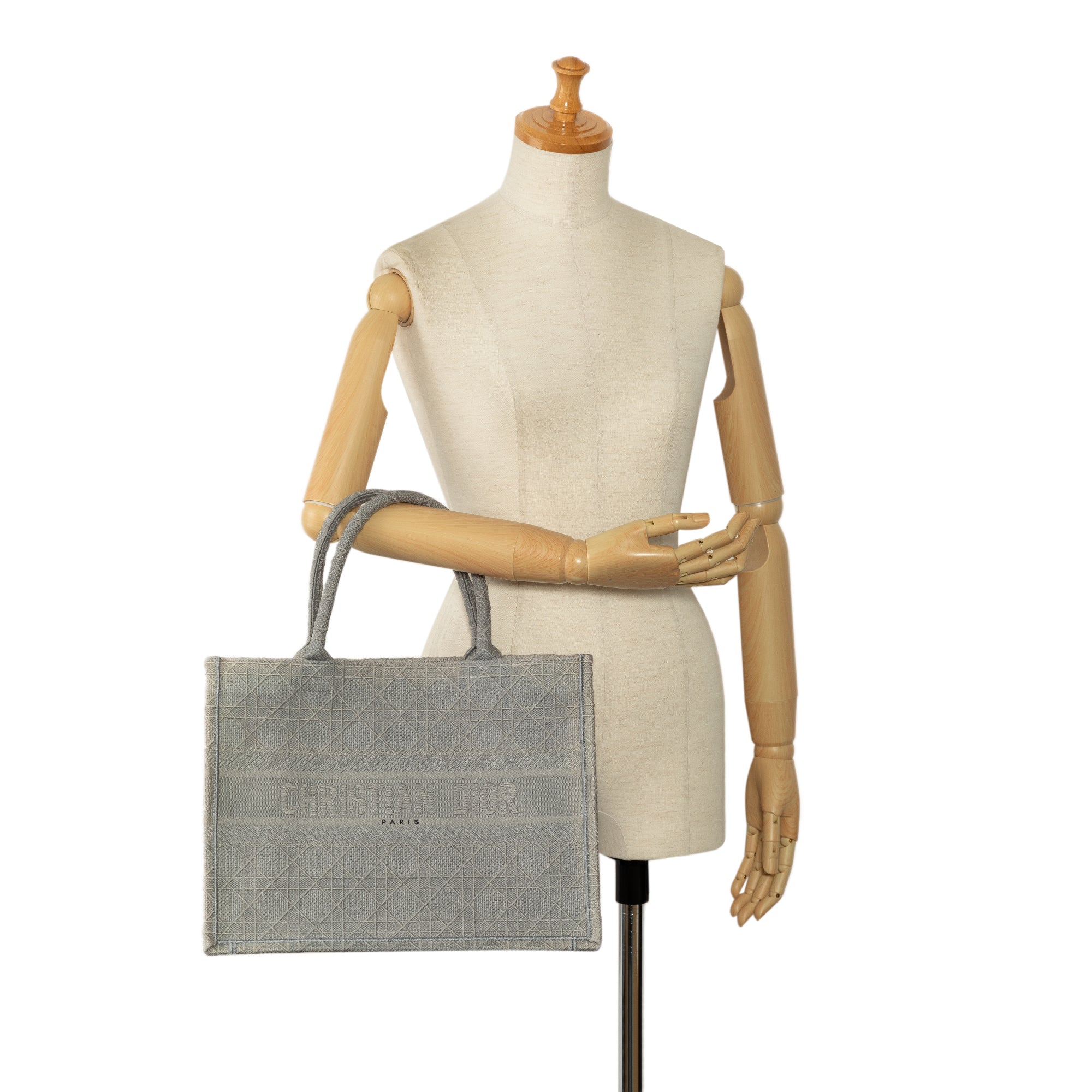 Dior | Pre-Owned Medium Cannage Embroidered Book Tote - I | Gray