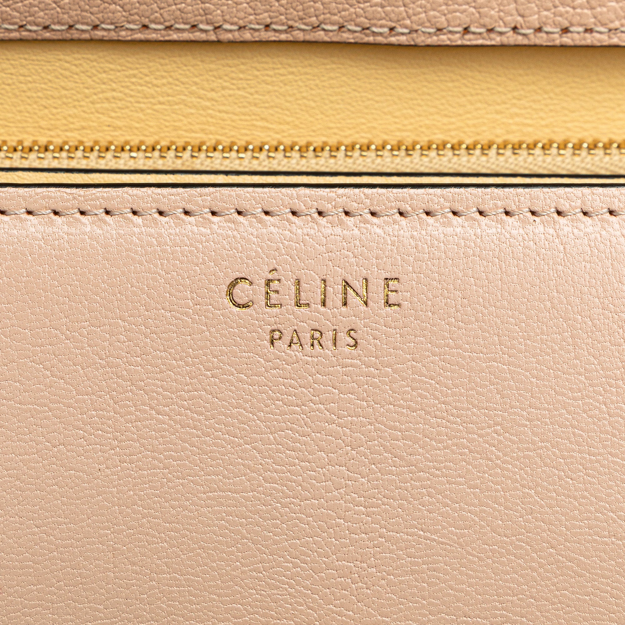 Celine | Pre-Owned Medium Calfskin Classic Box - III | Pink/Light Pink