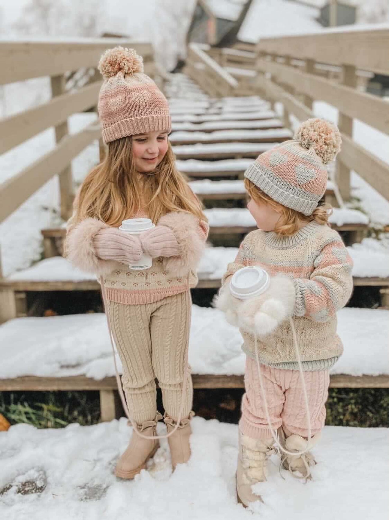 Unisex | Cashmere Latte Fur Trim Mittens | Pink
