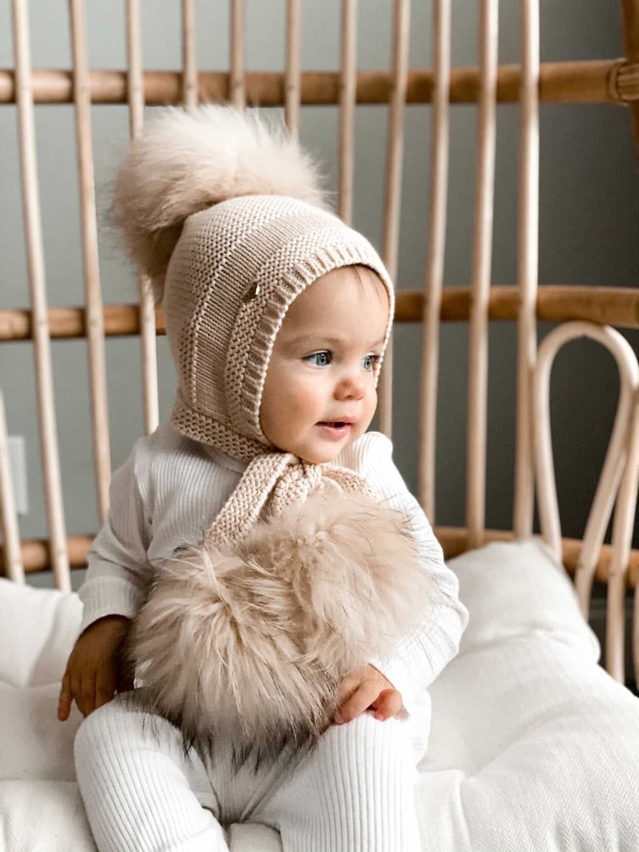 Unisex | Pasha Three Pom Hat Cream Poms | Beige