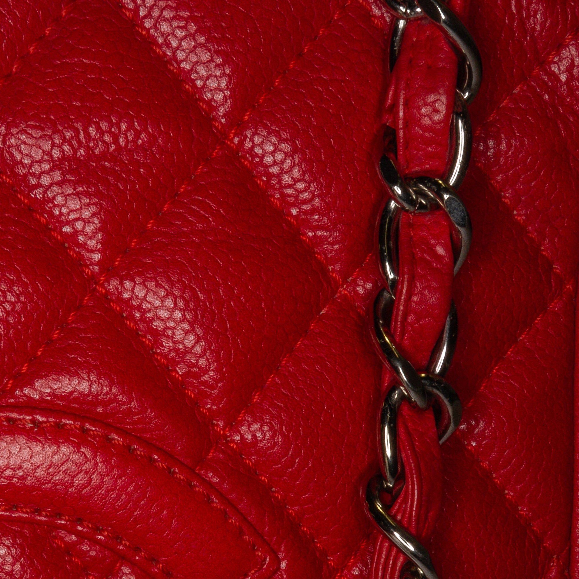 Chanel | Pre-Owned Caviar Petite Shopping Tote | Red