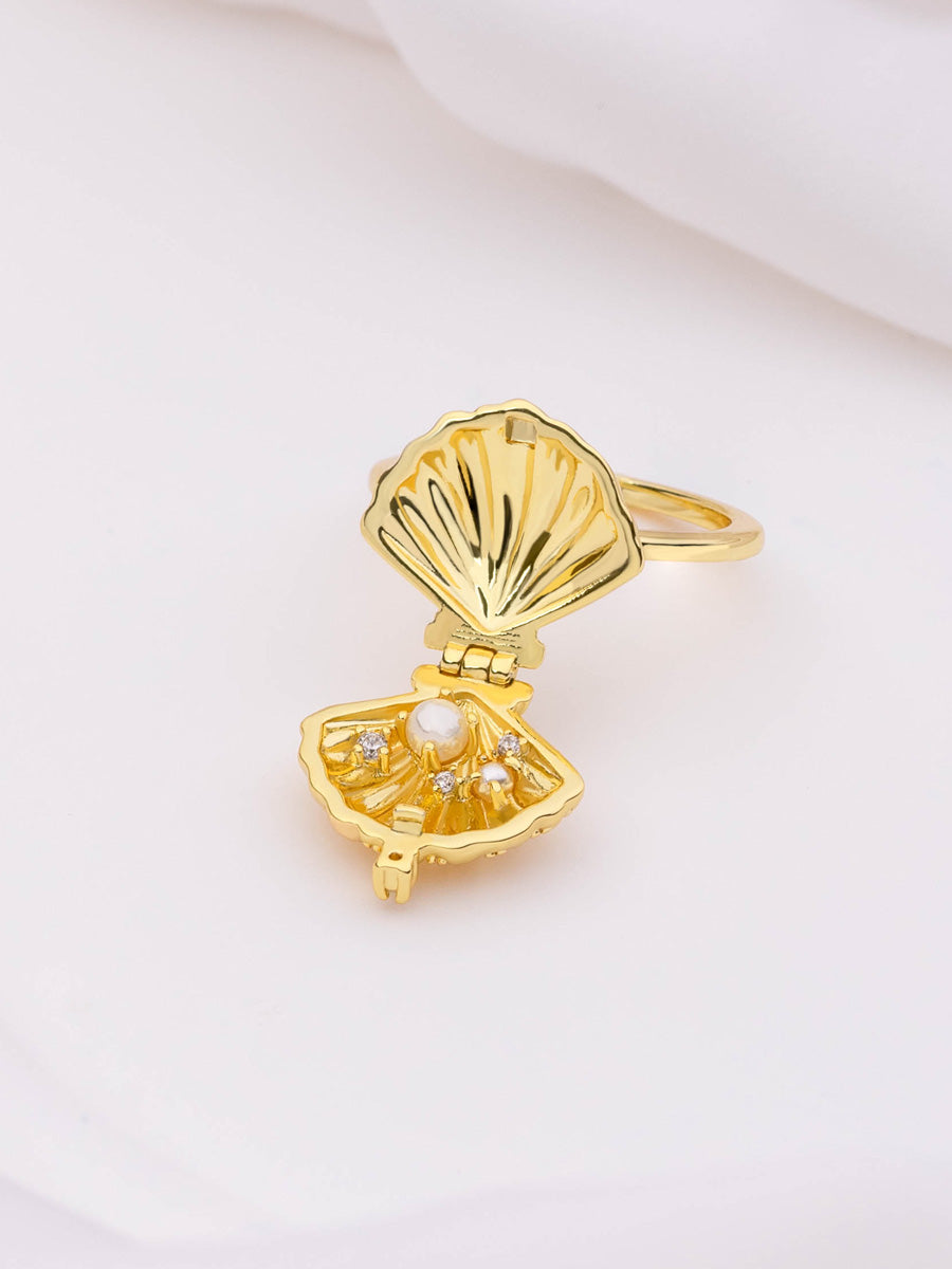 Sundaze Shell Locket Ring | 5A Grade Cubic Zirconia | 14K Gold Plated Brass