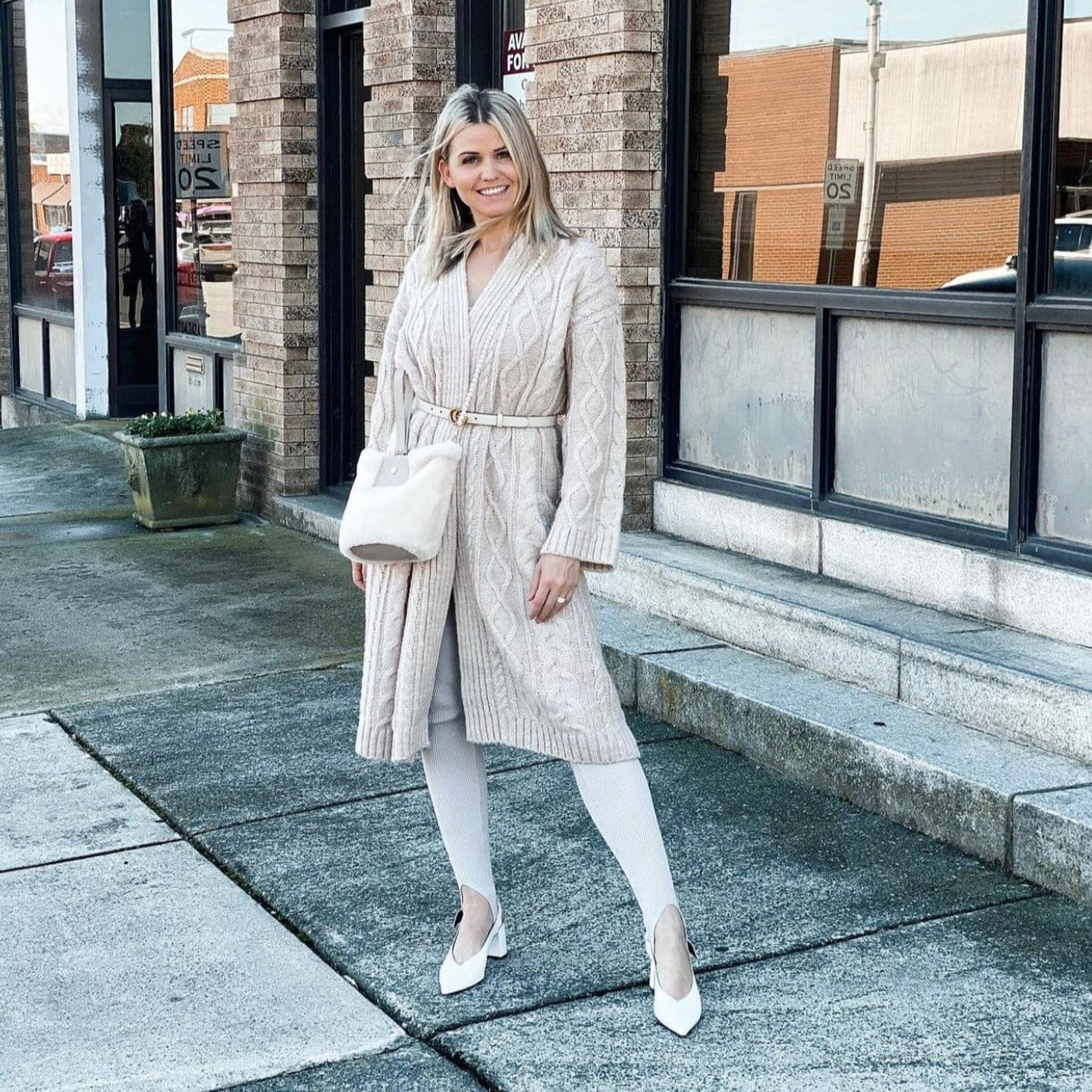Women | Grande Shearling Pearl Bag | Beige