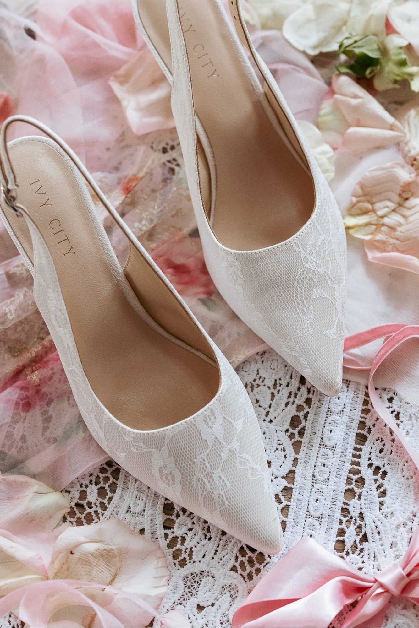 Women | Ivy Lace Kitten Heel | White