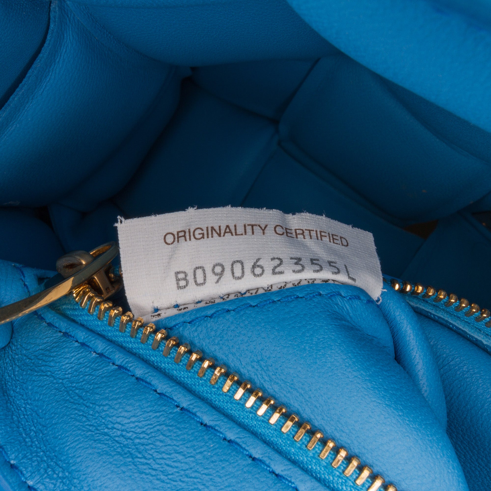 Bottega Veneta | Pre-Owned Nappa Intrecciato Padded Chain Cassette Satchel | Blue