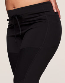 Adore Me Amieka Rib Detail Fashion Jogger in color Walkpop_Noir and shape jogger