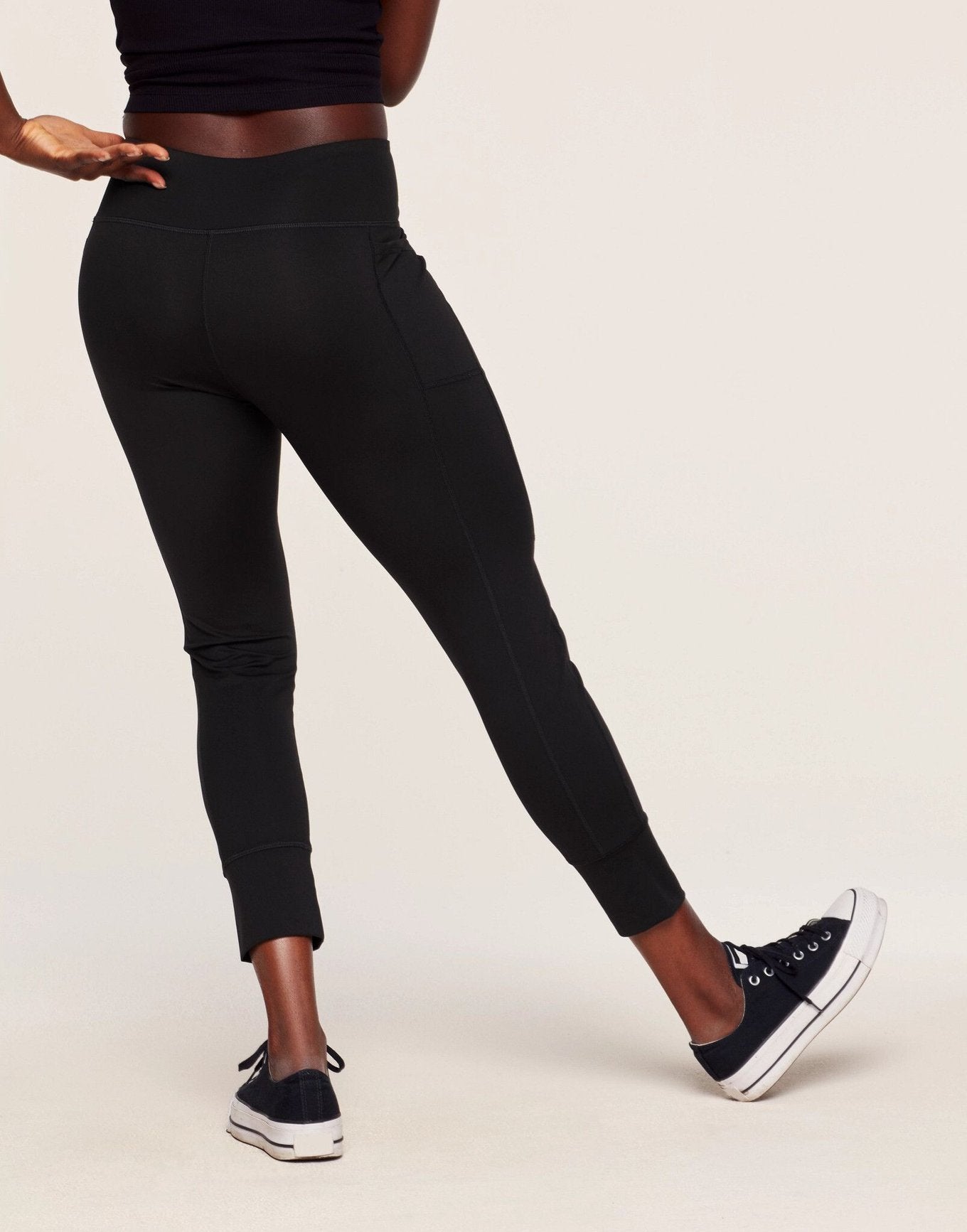 Adore Me Amieka Rib Detail Fashion Jogger in color Walkpop_Noir and shape jogger
