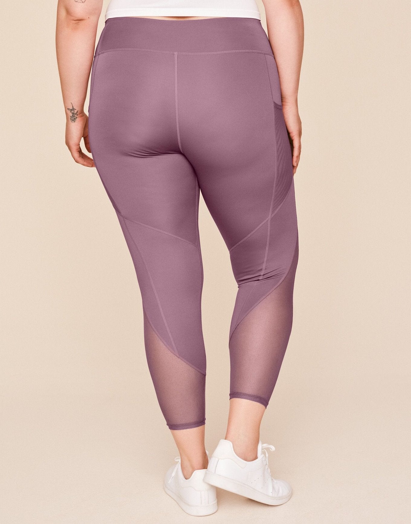 Adore Me Ava Legging Active Legging with Pockets and Mesh Details in color Walkpop_Plum Pie and shape legging