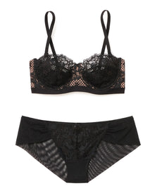 Adore Me Ira in color Jet Black and shape balconette