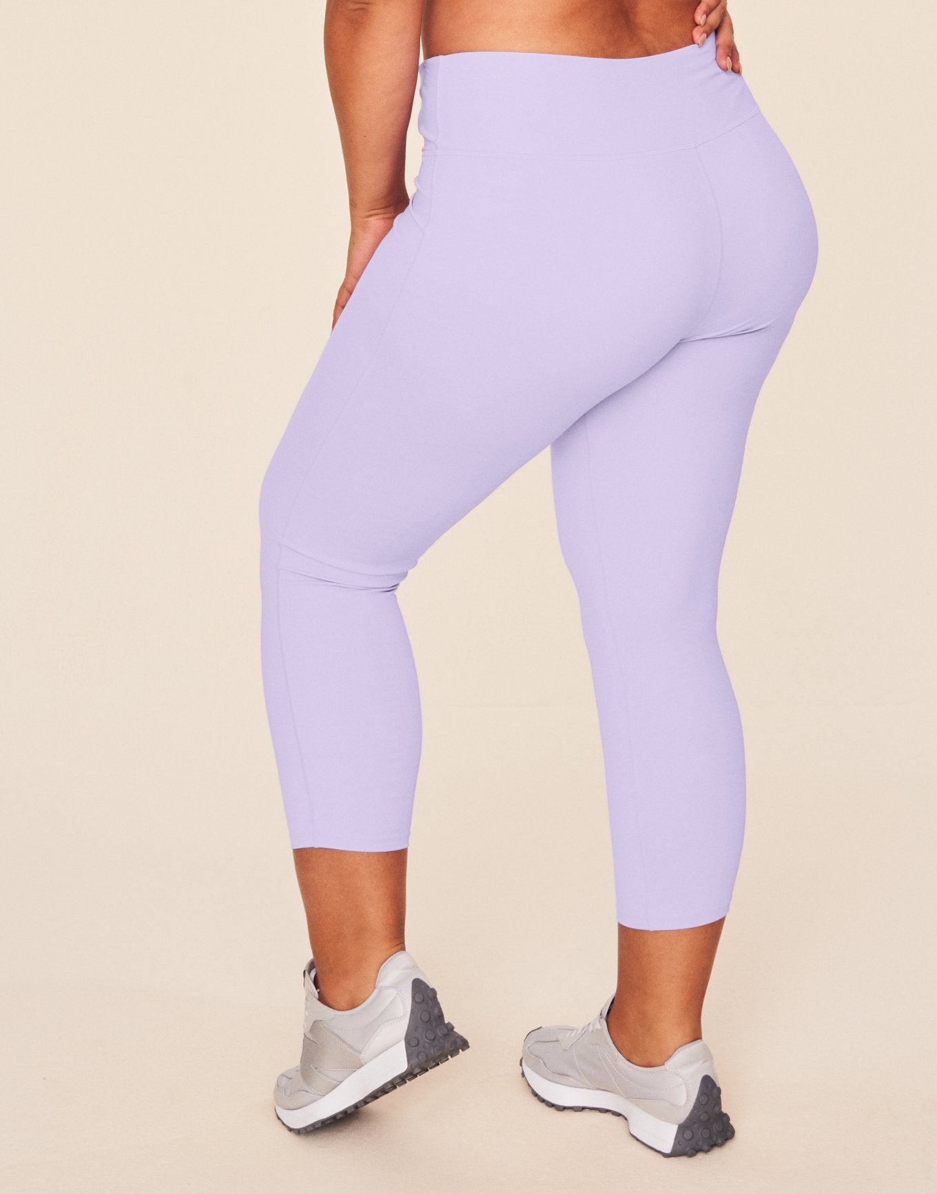 Adore Me Cali 7/8 Everyday Activewear 7/8 Leggings in color Purple Rose and shape legging