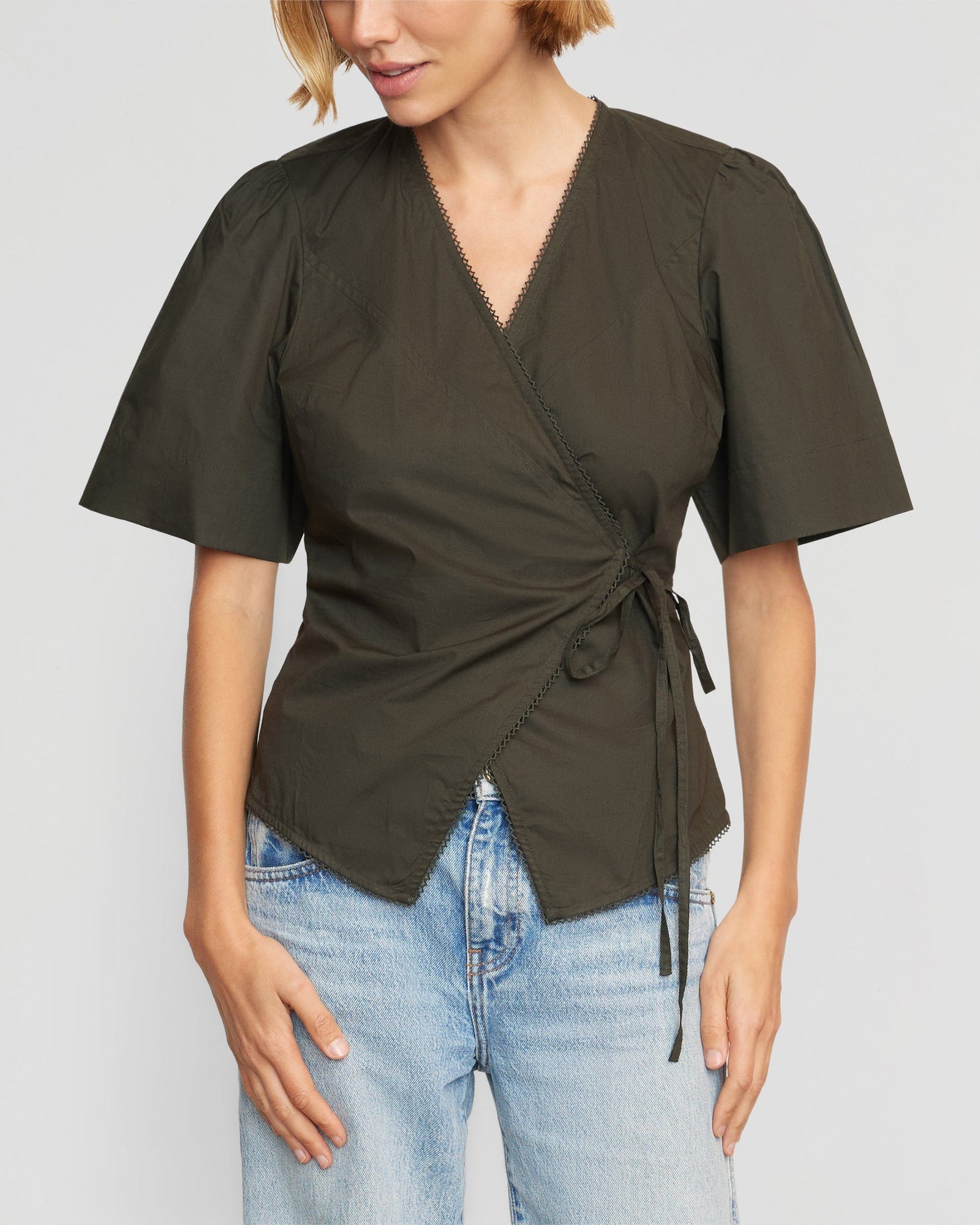 Joanna | Chidi Structured Short-Sleeve Wrap Blouse in Size Small