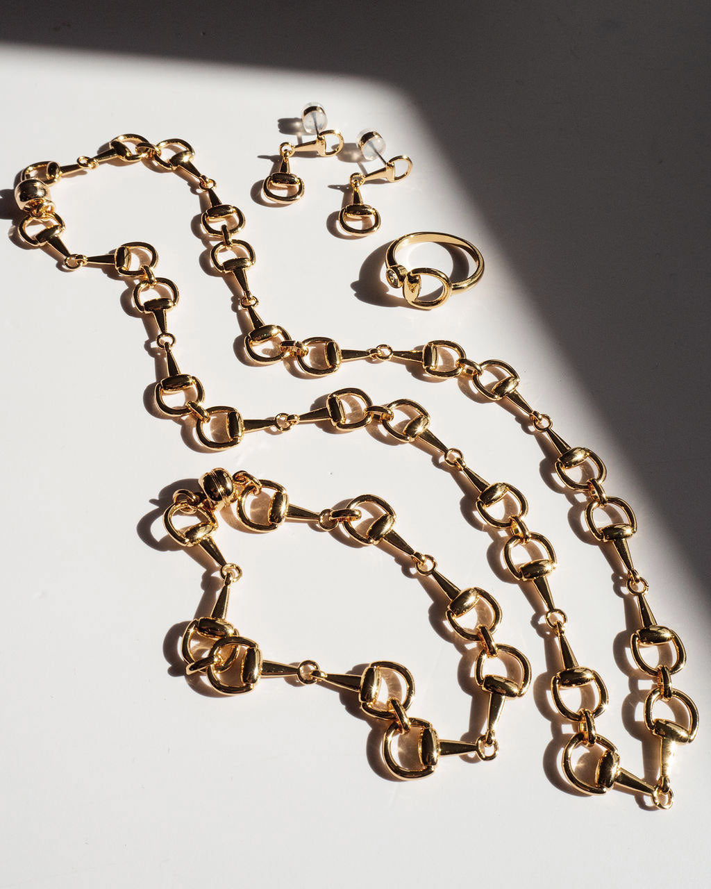 The Horsebit Necklace | Magnetic Clasp | Gold