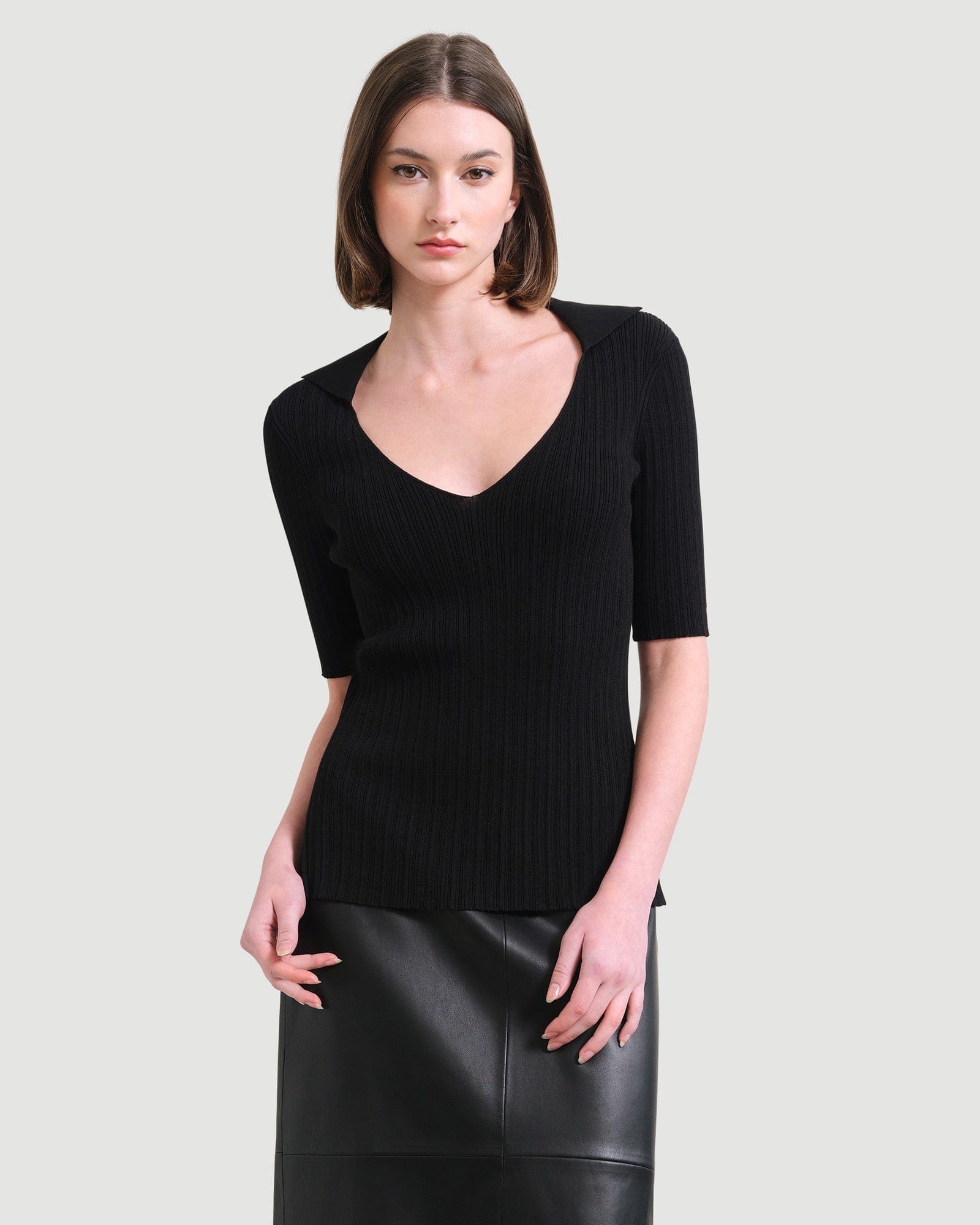 Laura | Hunter Collared Short-Sleeve Sweater in Size Small