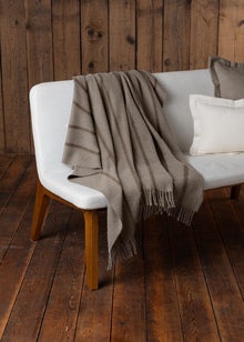 Notting Hill Throw | Light Taupe / Chocolate