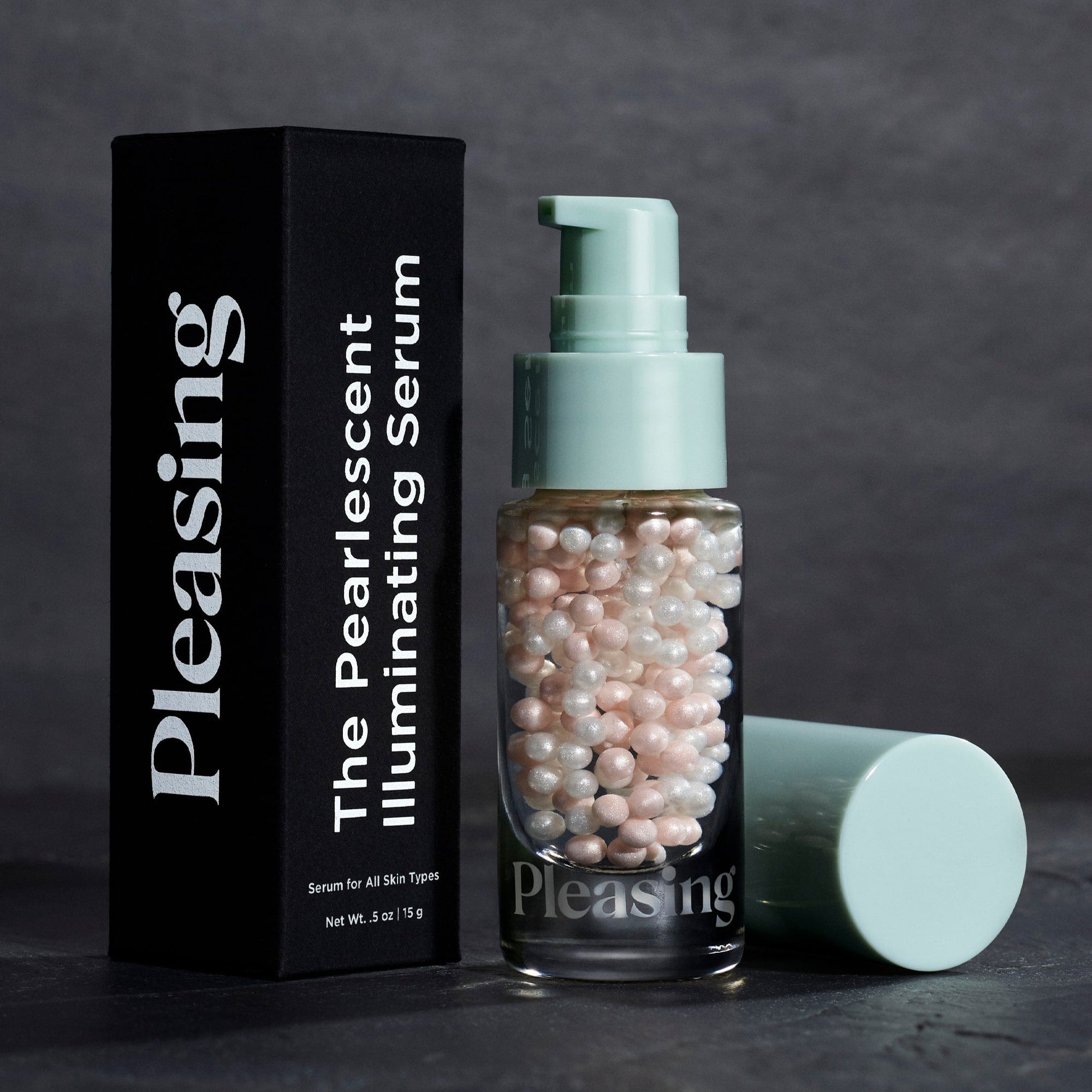 The Pearlescent Illuminating Serum | Black