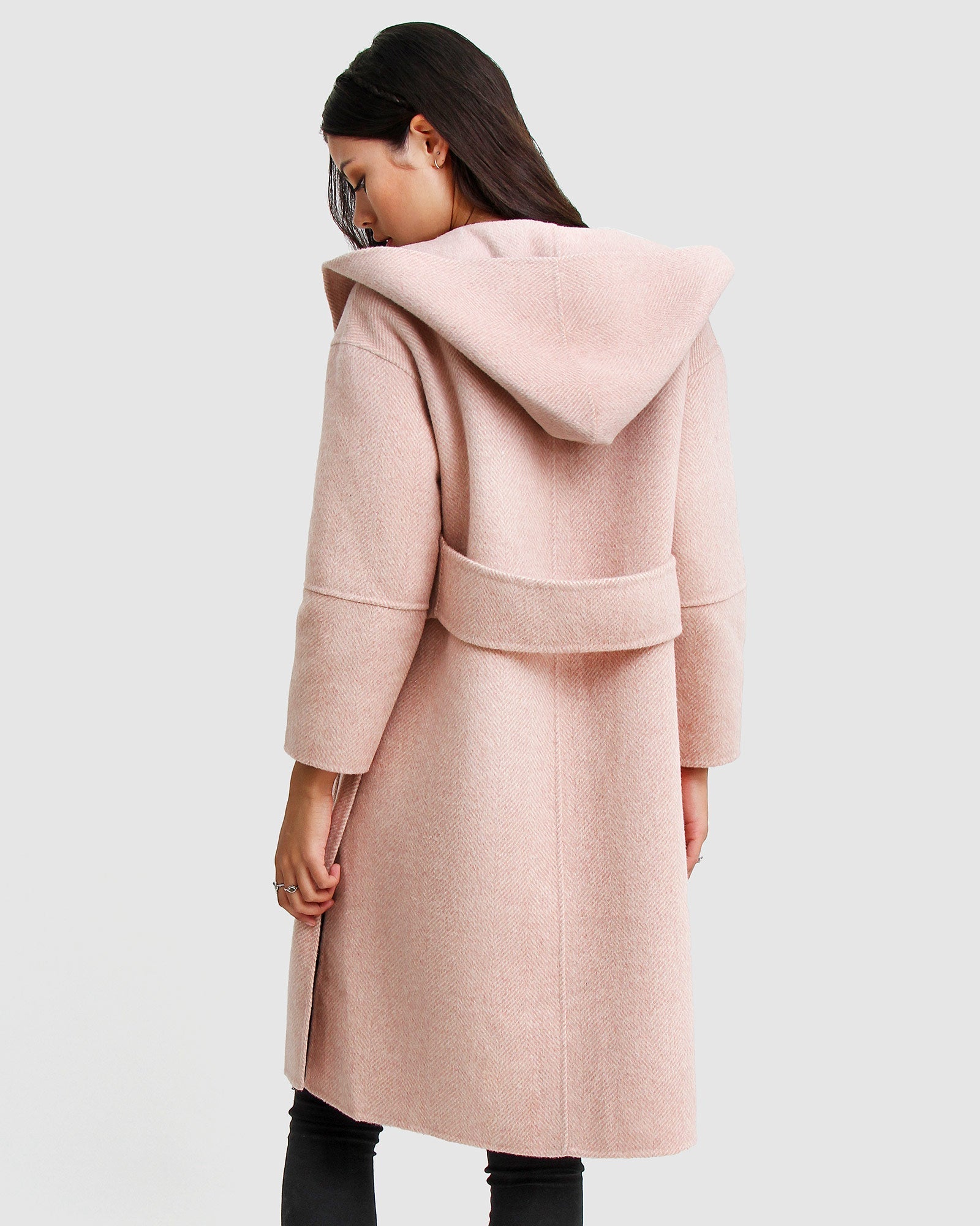 walk-this-way-oversized-coat-blush-model-back_abb0cb15-823b-4251-9421-68b9dc6f4a81.jpg