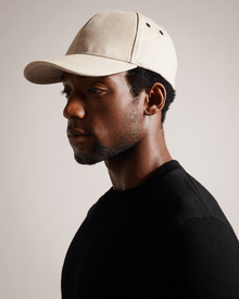 Men | Contrast Stitch Cap | White Gold