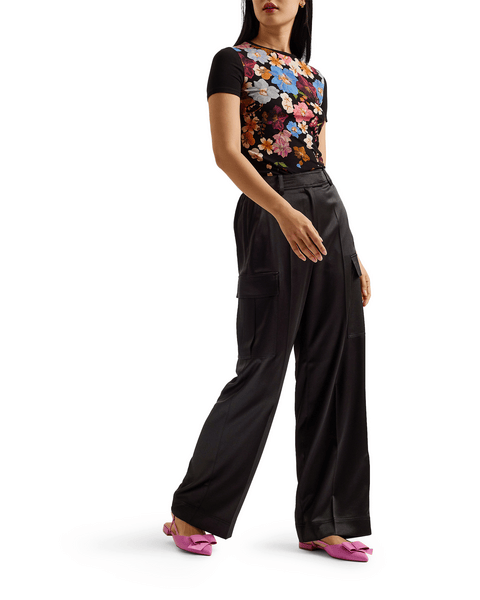 Women | Wide Leg Cargo Trouser | Black